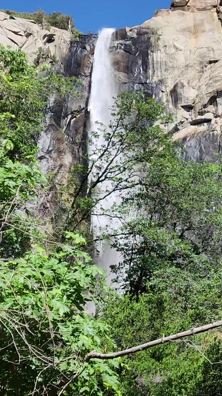 💧 Bridalveil Fall: Graceful Cascade